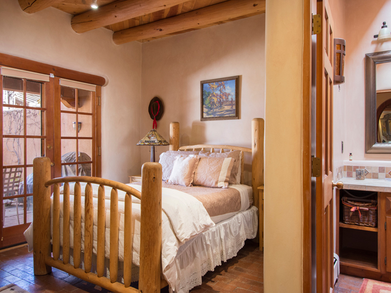 Santa Fe Home for Rent | Vacation Homes in Santa Fe | Casa de Santa Fe Guest Bedroom